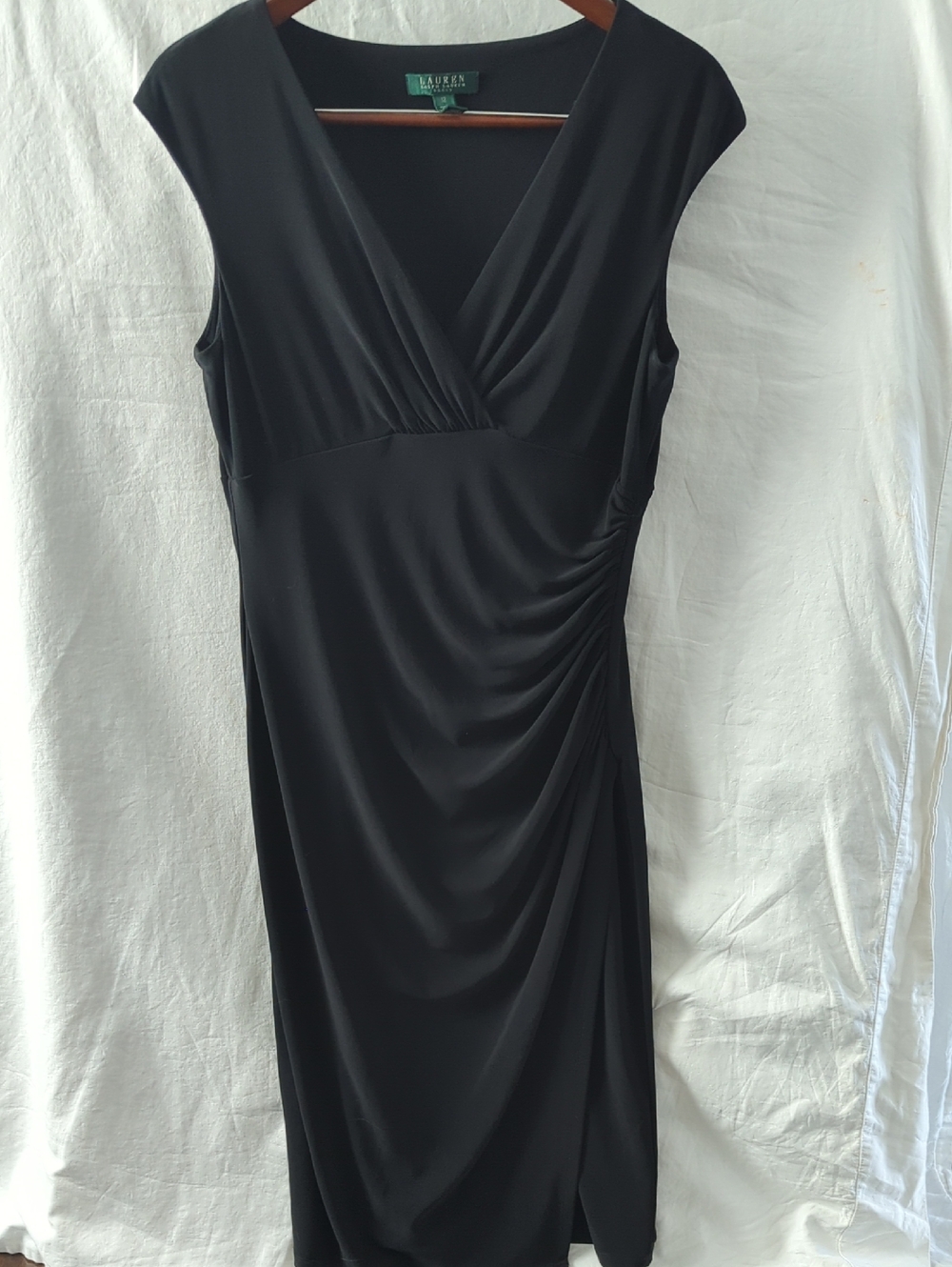 Lauren Ralph Lauren Black Ruched V-Neck Sheath Dress Size 12